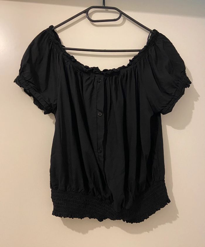 Haut noir bouffant - photo numéro 3