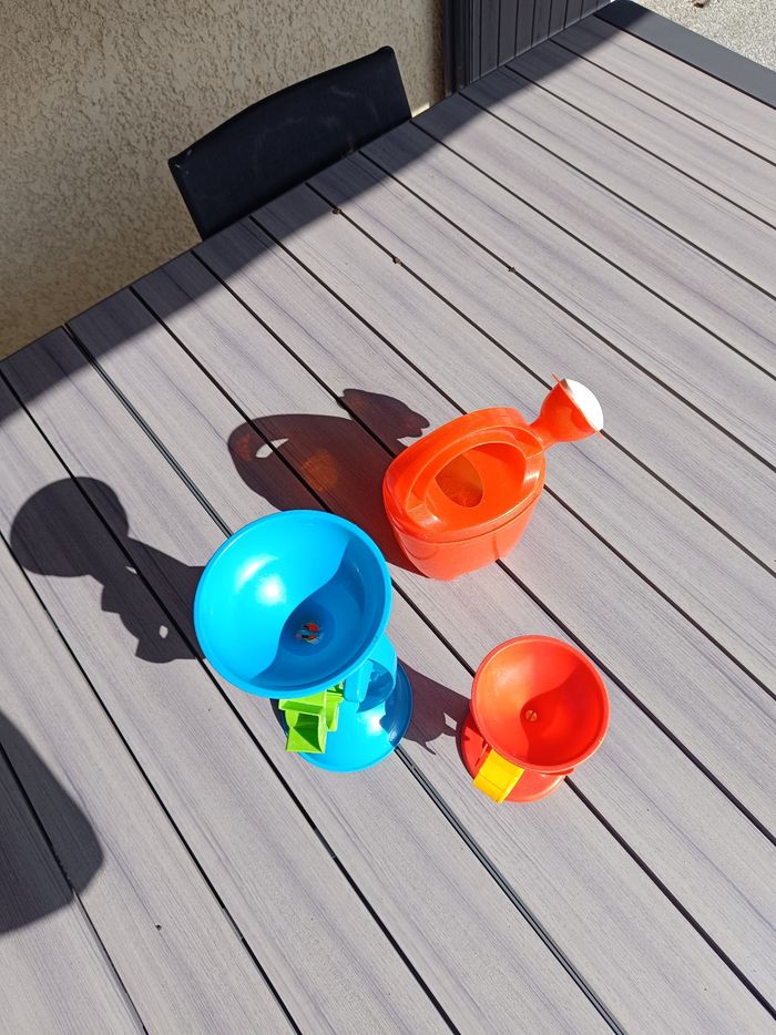 Jeux d'eau et de plage - photo numéro 3