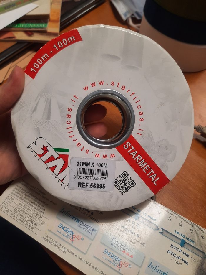 Ruban plastique metaliser marron claire jaune doré 31mm sur 100m ideal scrapbooking starmetal emballage papier cadeau - photo numéro 3