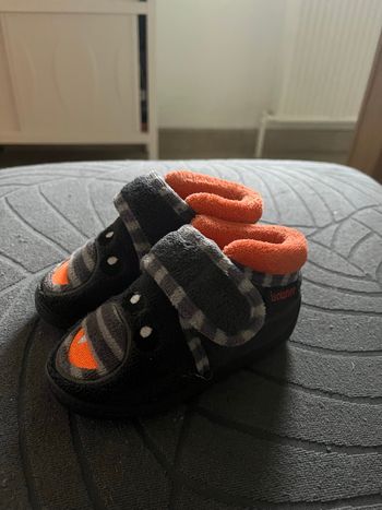 Chaussons taille 20 Isotoner