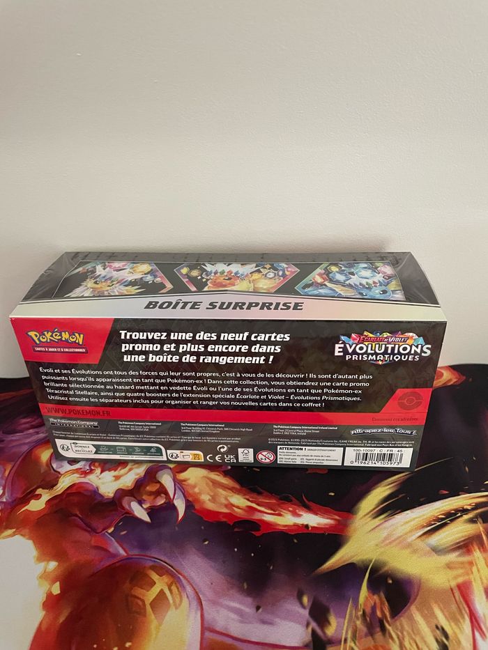 Boîte surprise Pokémon 8.5 - photo numéro 2