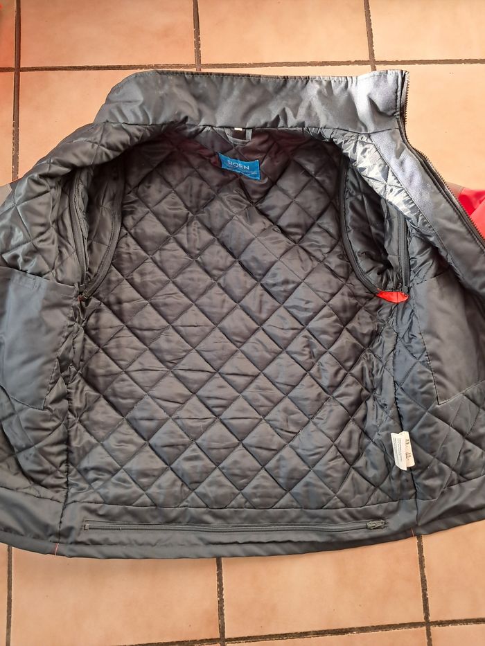 Veste de travail neuve taille S neube sans etiquette. Tient chaud - photo numéro 3