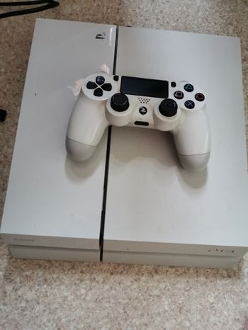 Playstation 4 blanche