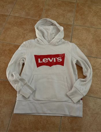 pull levis