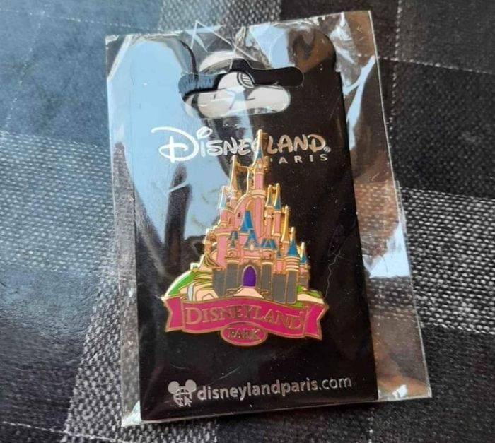 Pins Disney chateau disneyland Paris