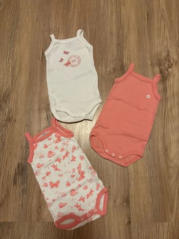 Lot 3 bodies bretelle Petit Bateau 3 mois