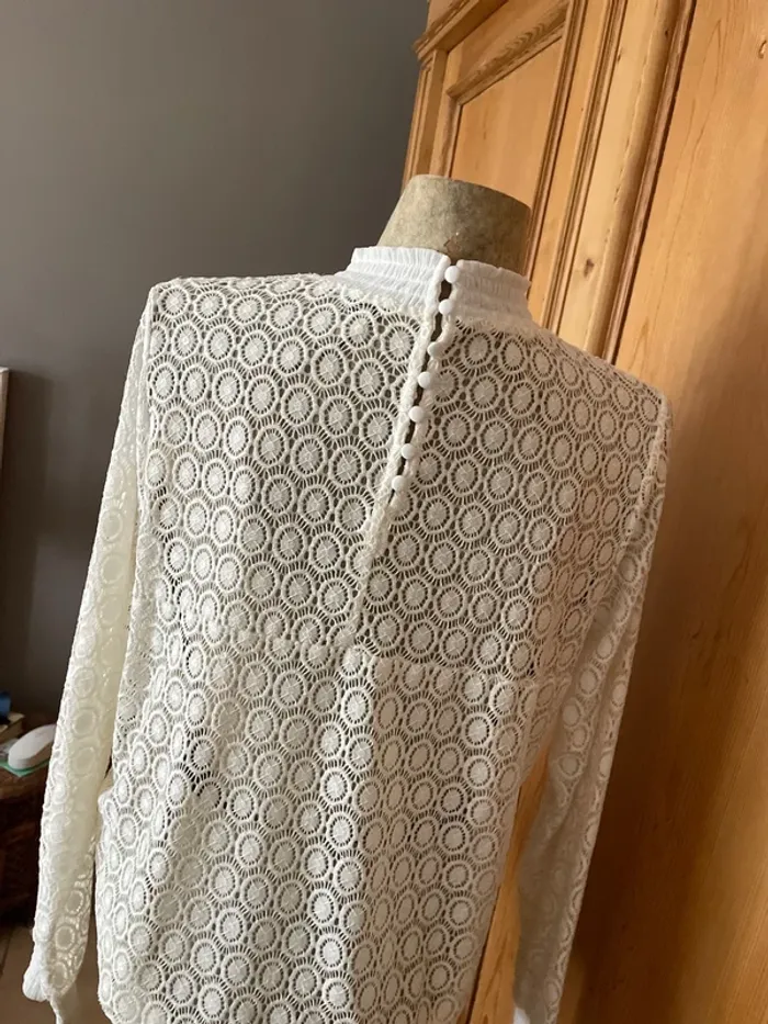 Blouse écru dentelle - photo numéro 4