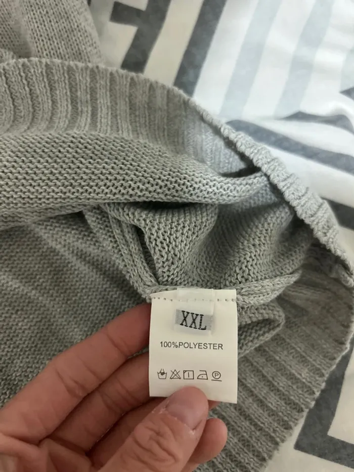 Top en maille gris - photo numéro 3