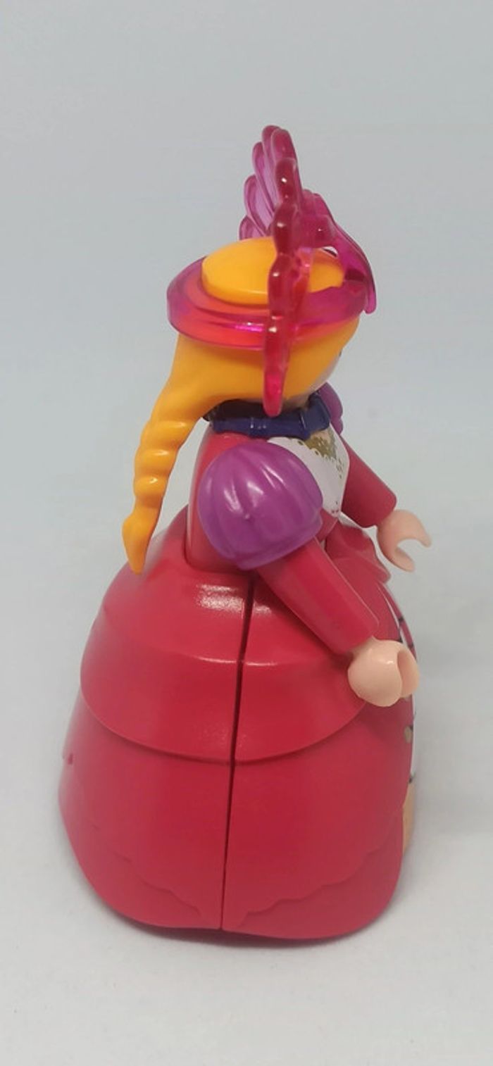 Femme princesse blonde avec collier bleu playmobil - photo numéro 3