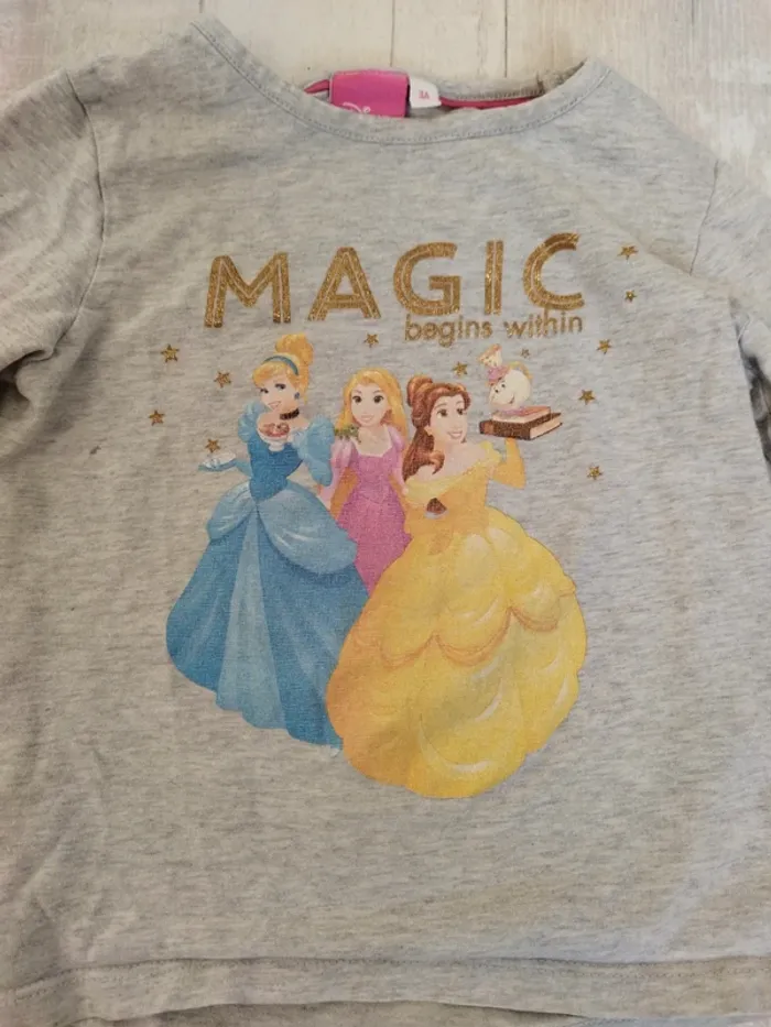 T-shirt manches longues princesses Disney 3 ans - photo numéro 2