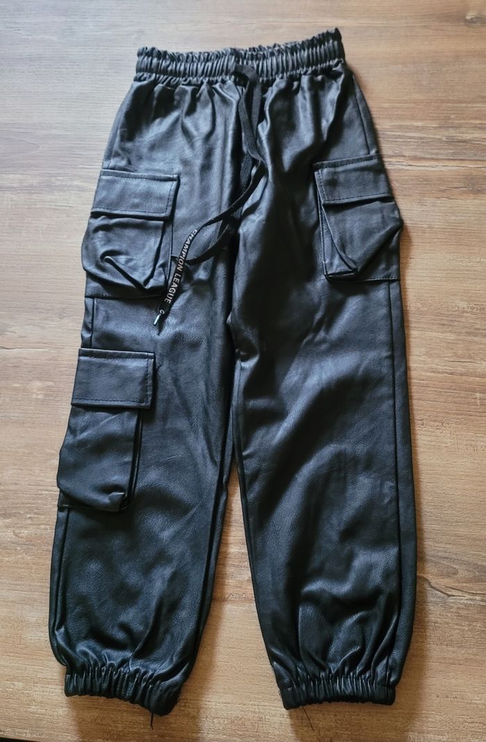 Pantalon cargo simili