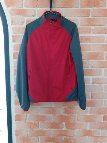Veste de sport rouge et grise - T. M