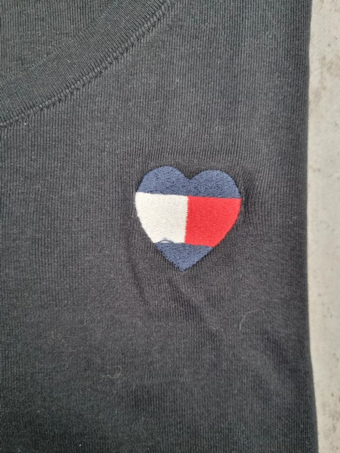 Sweat fin Tommy Hilfiger – Noir – Taille M Femme (mesures en photos) - photo numéro 5