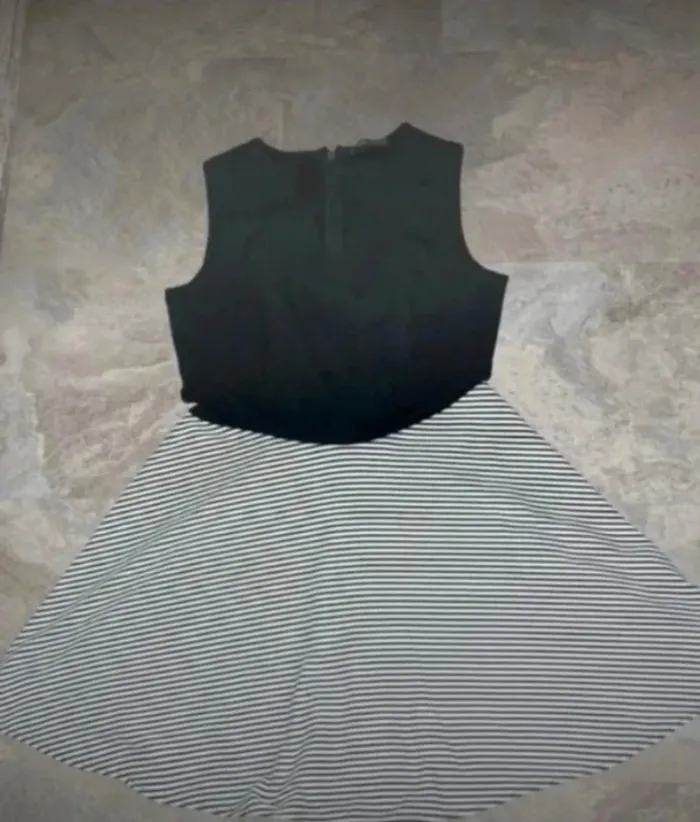 Robe marque made in Italy taille 42 en bon état