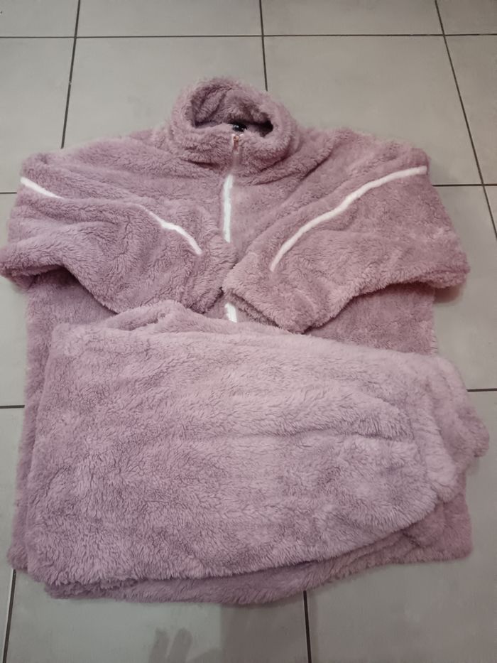 Ensemble jogging - photo numéro 2