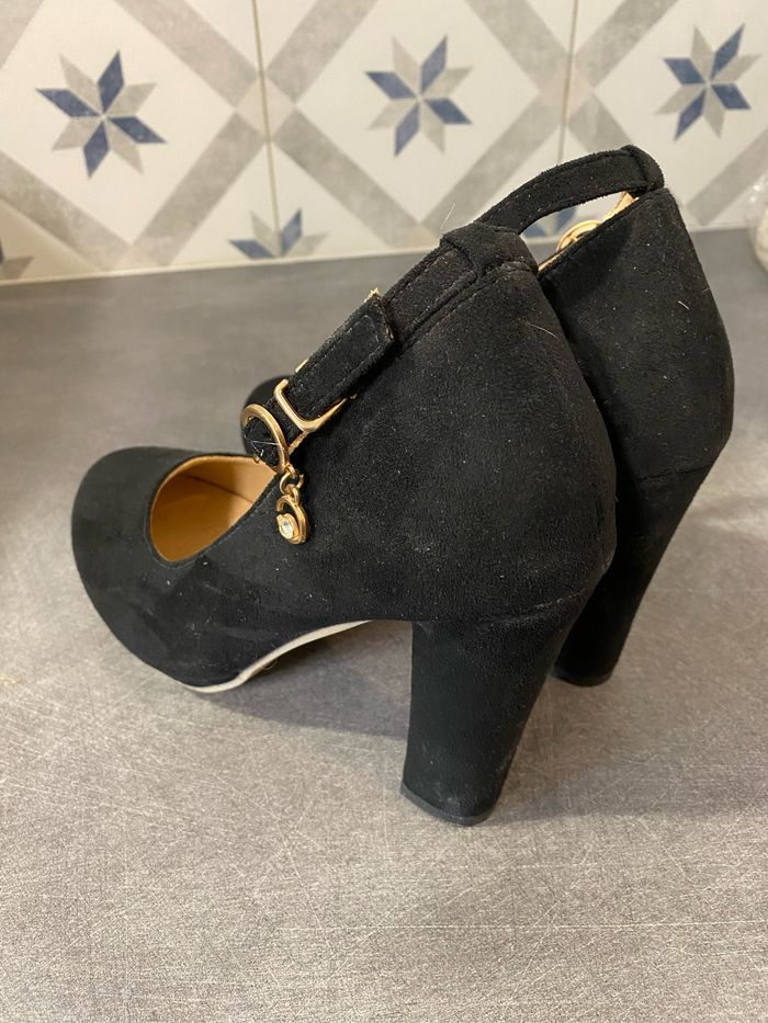 Chaussures noires - photo numéro 3