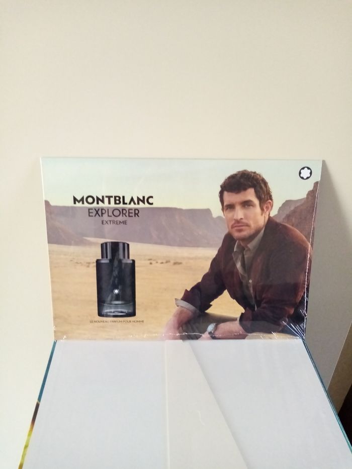 Présentoir publicitaire en carton (Montblanc) - photo numéro 3