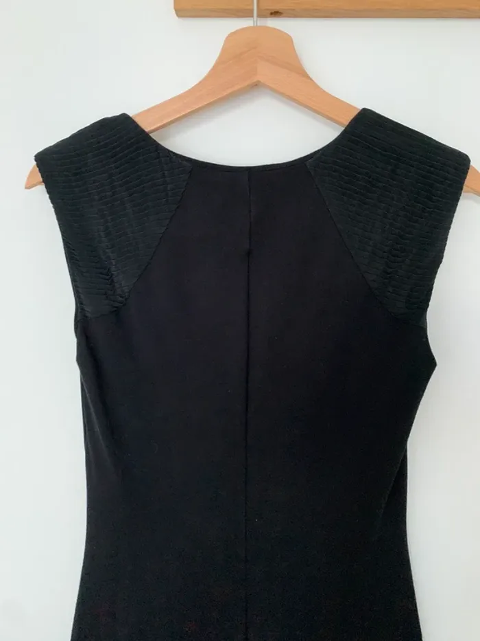Robe noire - photo numéro 6