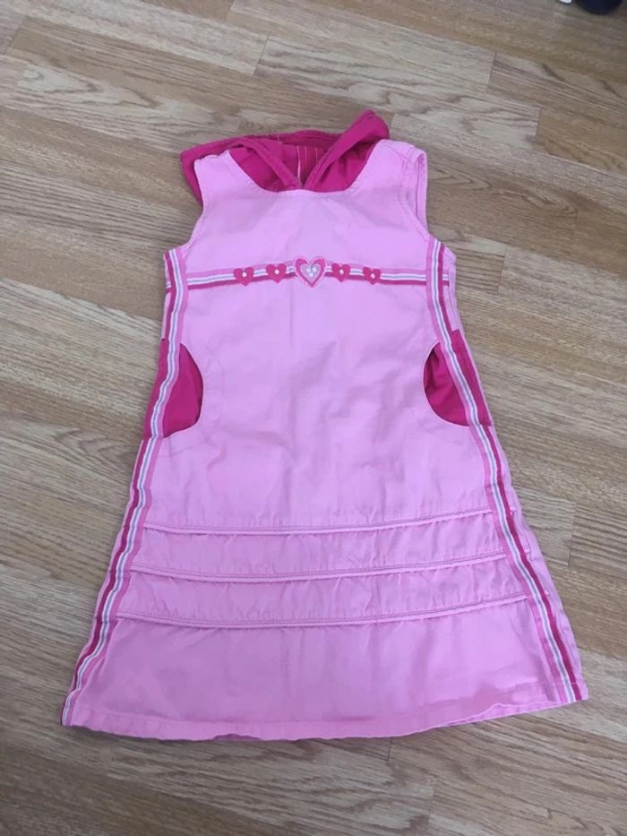 Robe (taille 104). - photo numéro 2
