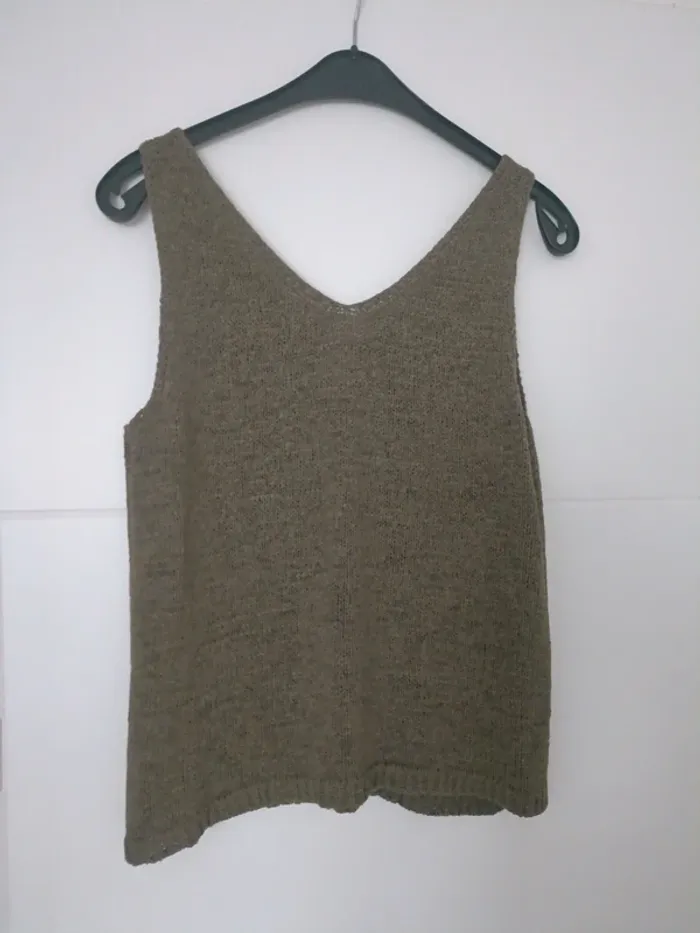 Joli haut en crochet