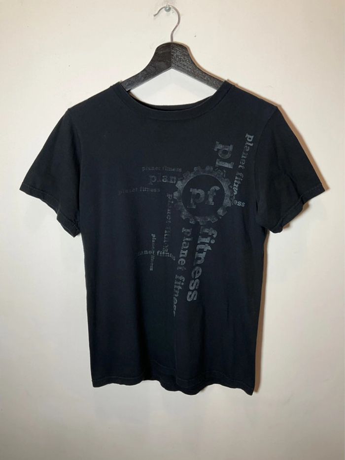 T-shirt noir pour femme Planet Fitness fabriqué aux USA taille S 361