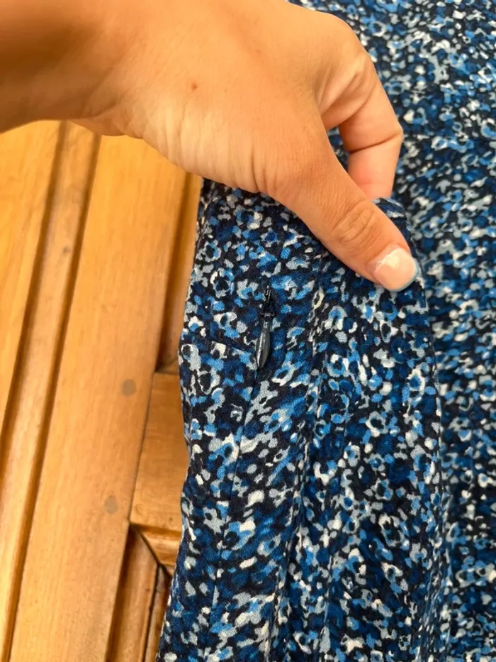Robe Caroll bleue fleurie – Taille 42 - photo numéro 3