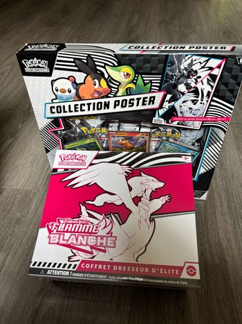 ETB flamme blanche + poster pokemon