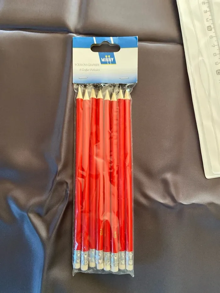 Règles  et crayons - photo numéro 2