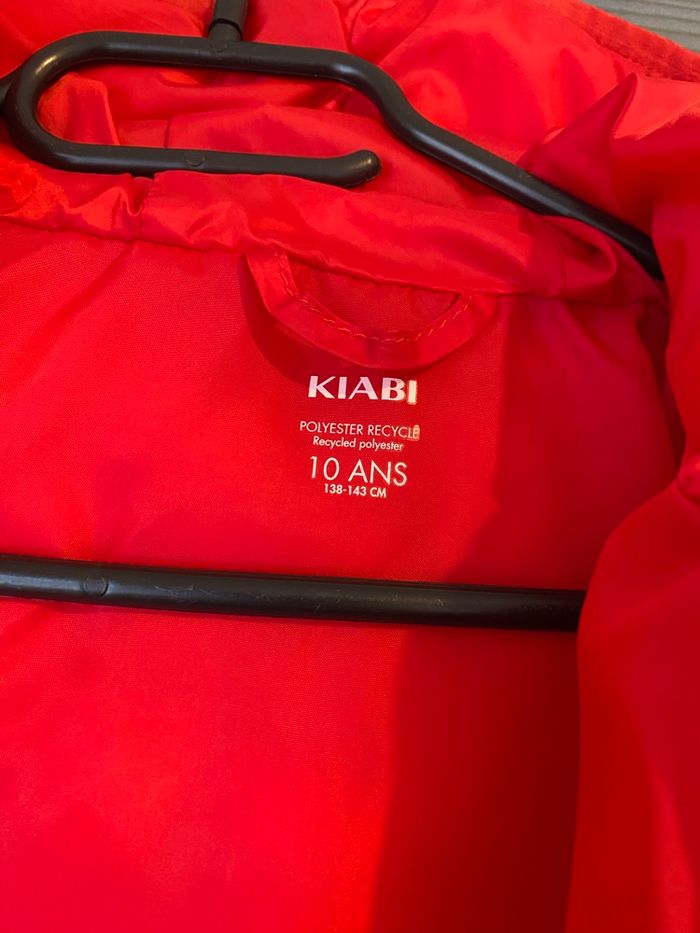 Doudoune rouge Kiabi  10 ans 7€ - photo numéro 4