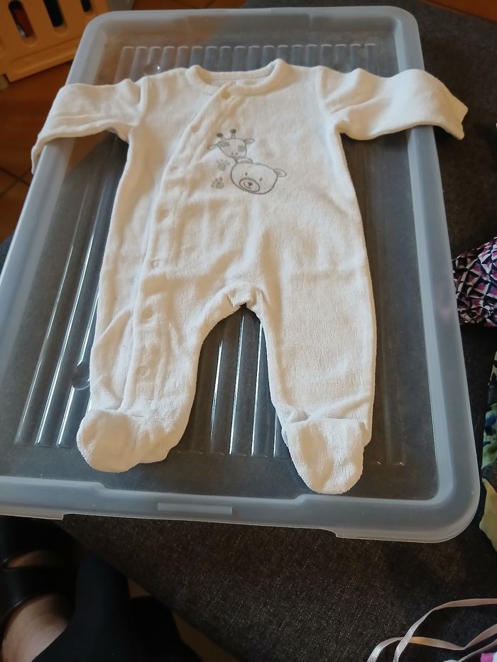 5 pyjamas 1 mois - photo numéro 2
