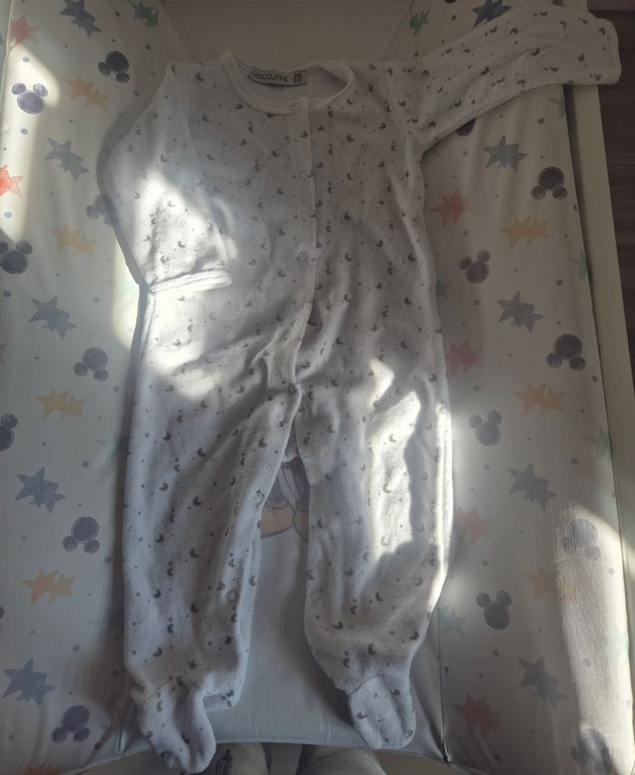 Lot pyjamas 9 mois - photo numéro 3