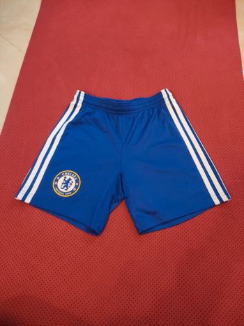 Short foot Chelsea Adidas Authentique Officiel taille enfant 7/8 ans, neuf