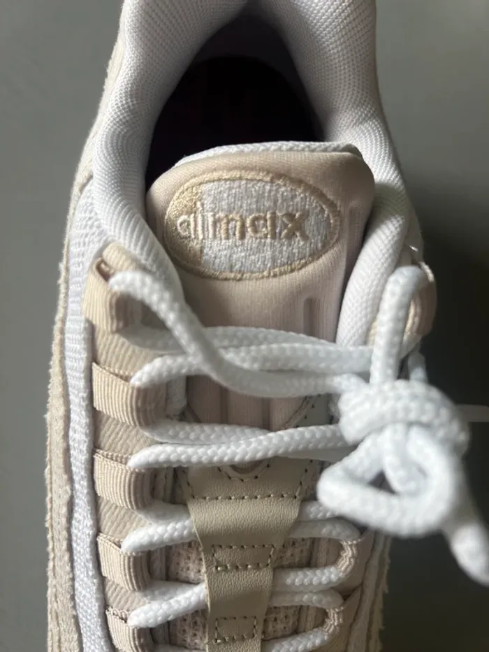 Nike Air Max 95 x Levi’s beige - photo numéro 7