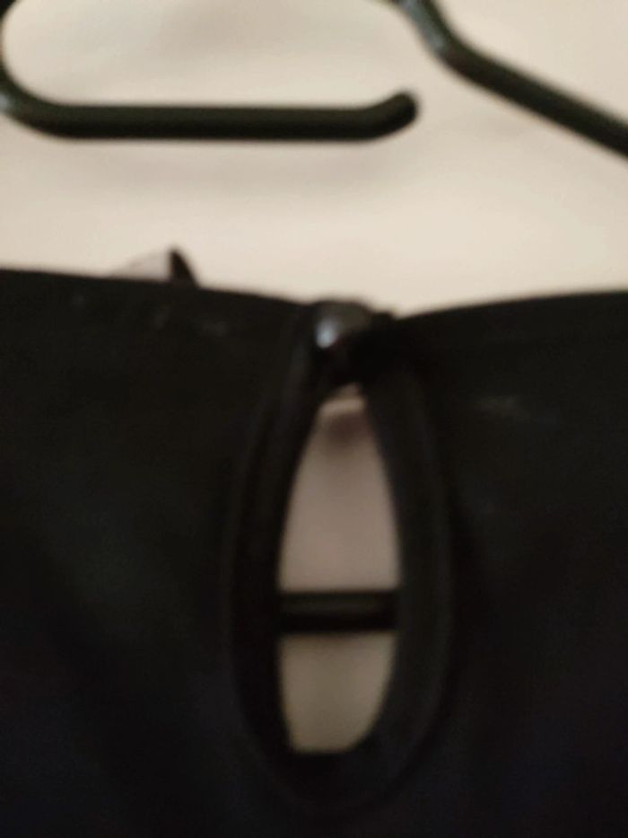 Haut noir - photo numéro 4