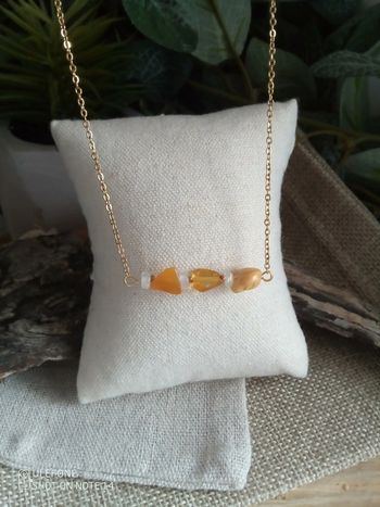 Collier pierres naturelles ambre et pierres de lune
