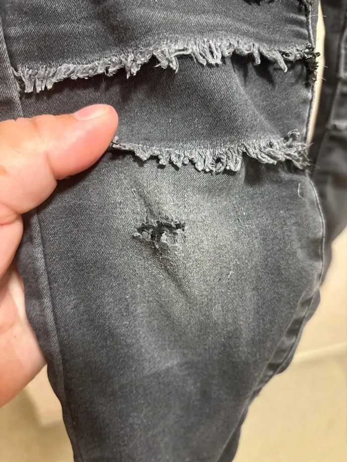 Jeans taille 6ans marque smiley world - photo numéro 2