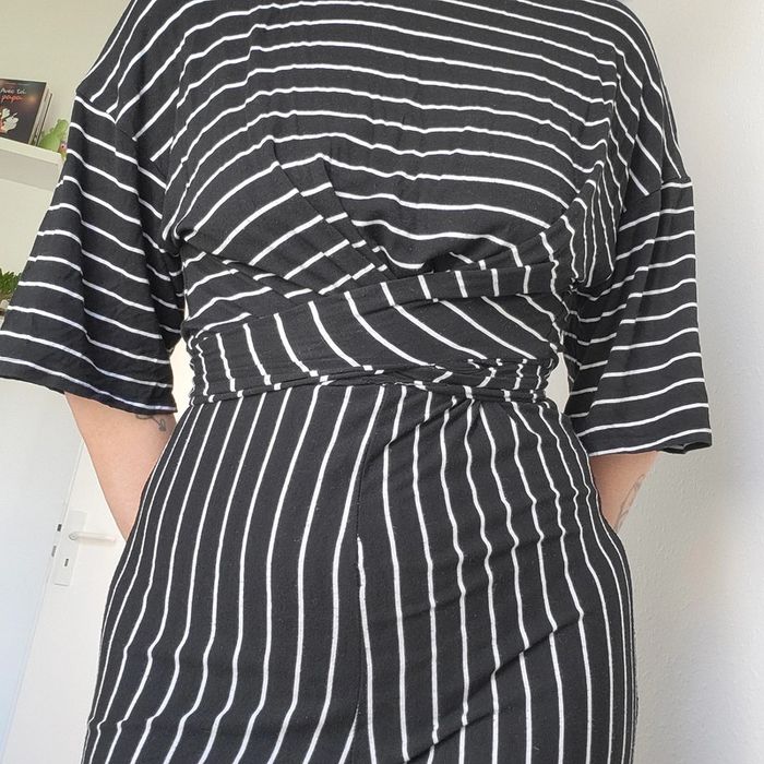 Combinaison à rayure noire et blanche - photo numéro 6