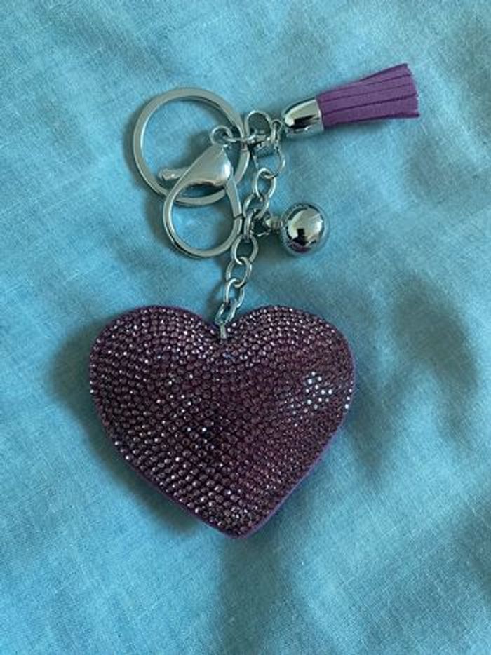 Magnifique porte-clés cœur Violet