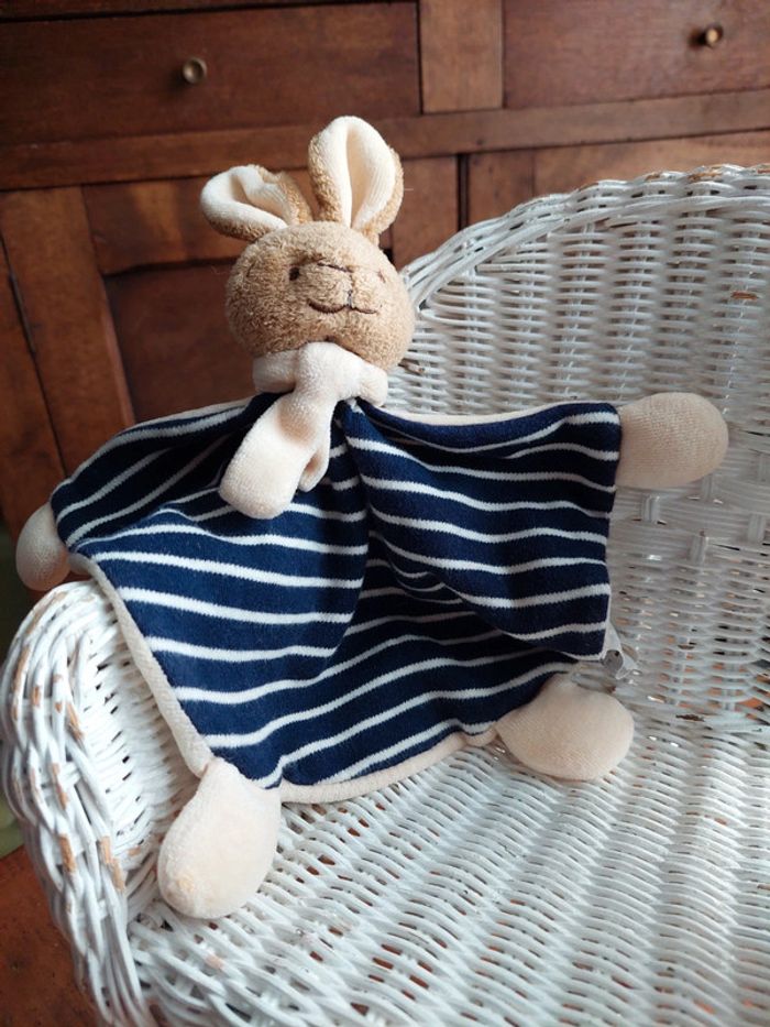 Doudou plat lapin rayé bleu marine - photo numéro 3