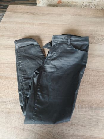 Pantalon noir lefties