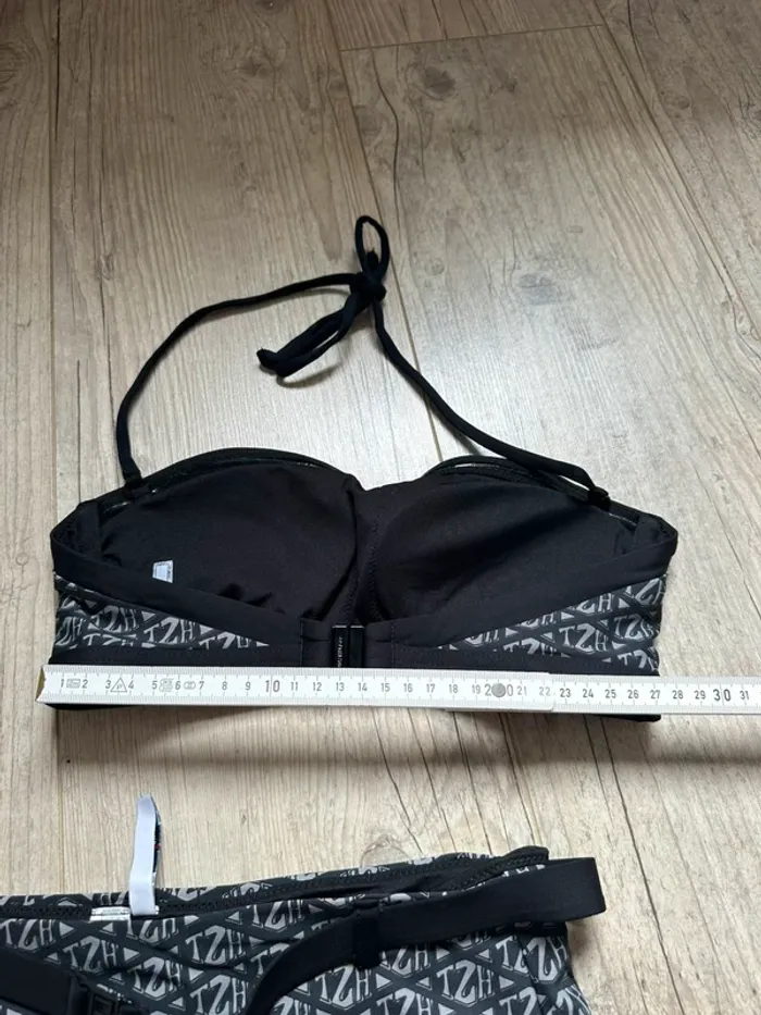 Maillot de bain tommy hilfiger x Zendaya - photo numéro 13
