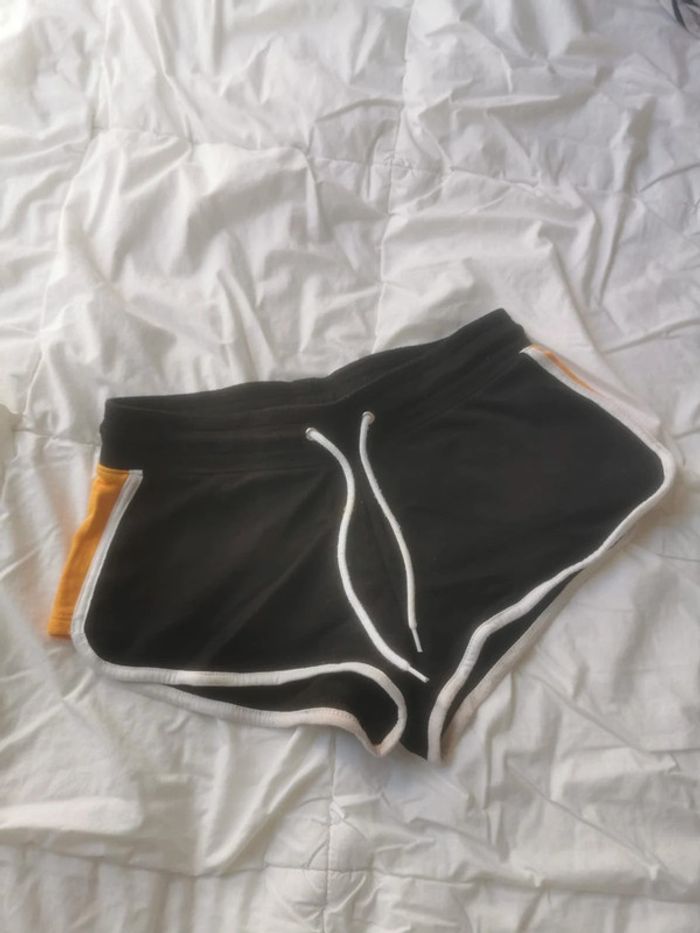 Lot de 2 shorts taille 34 - photo numéro 2