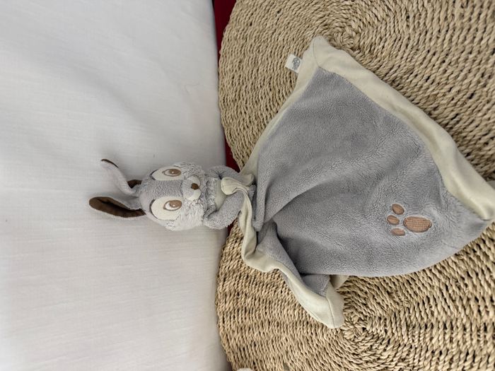 Lapin Panpan DISNEY Nicotoy doudou carré plat gris - photo numéro 3