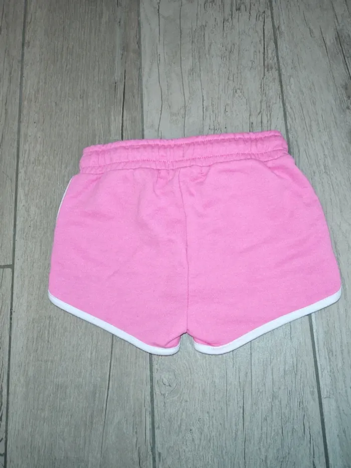 Ensemble short et t-shirt rose fraise 3 ans - photo numéro 3