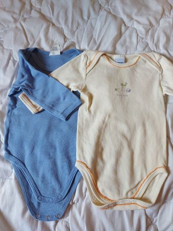 Lot de body 6 mois