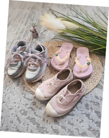 Lot chaussures taille 28
