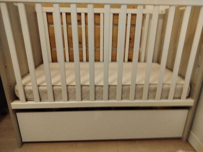 Lit  barreaux - photo numéro 2