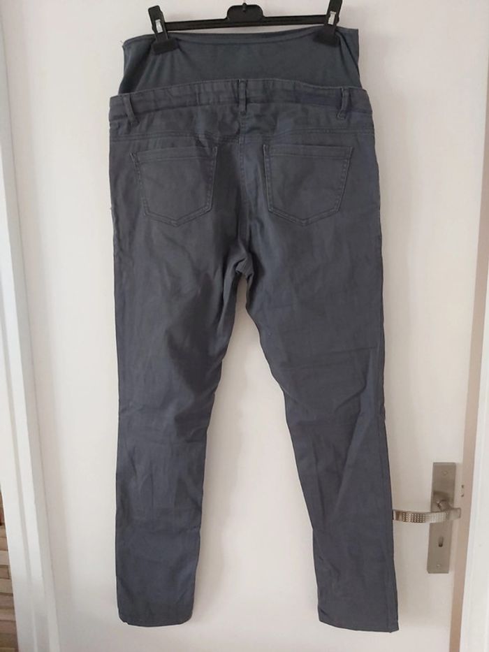 Jeans/pantalon de grossesse Gris Kiabi taille 40 en très bon état (78) - photo numéro 4