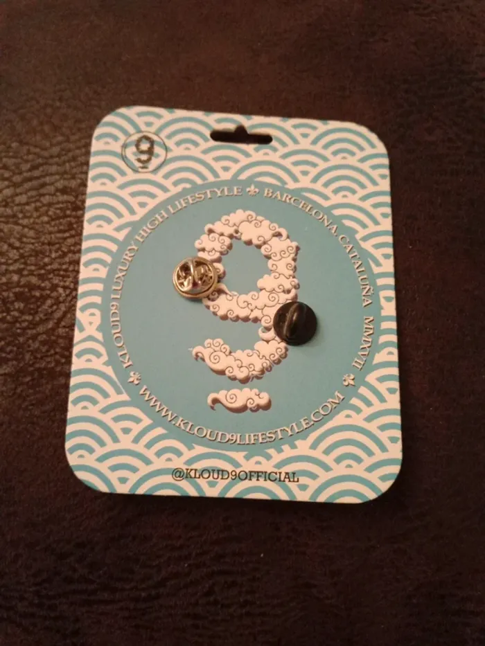 pin's barcelone kloud9 luxury collection - photo numéro 2