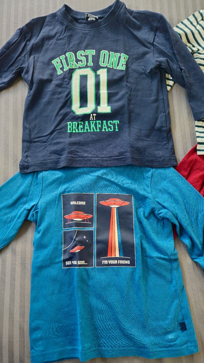 Lot de 4 t-shirs manches longues taille 3 ans - photo numéro 2